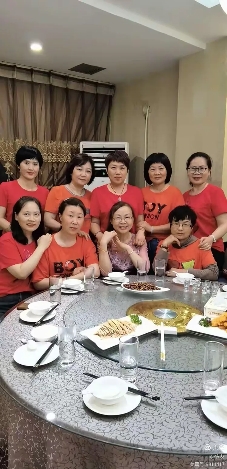 给王萌张凤祺送去祝福的妈妈团